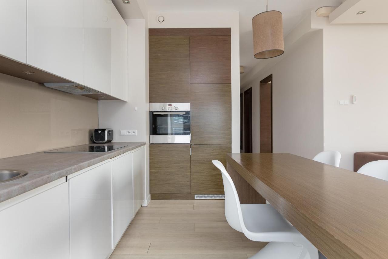 Grzybowska Platinum Apartment Tower A ワルシャワ エクステリア 写真