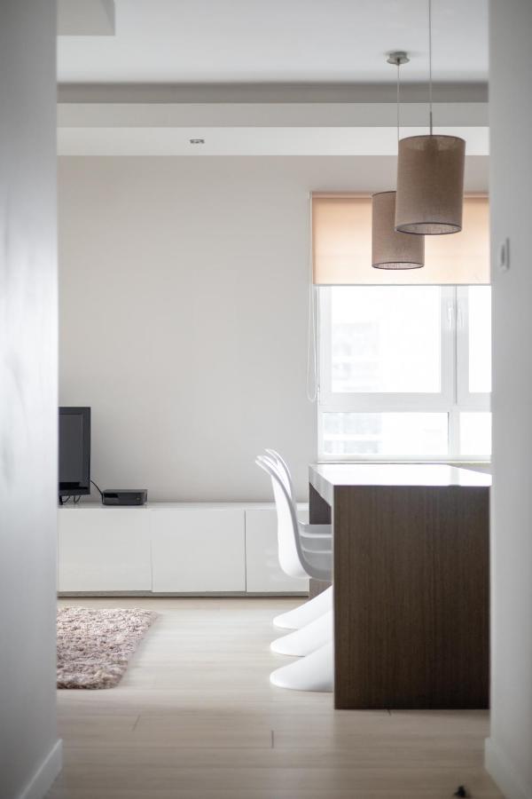 Grzybowska Platinum Apartment Tower A ワルシャワ エクステリア 写真