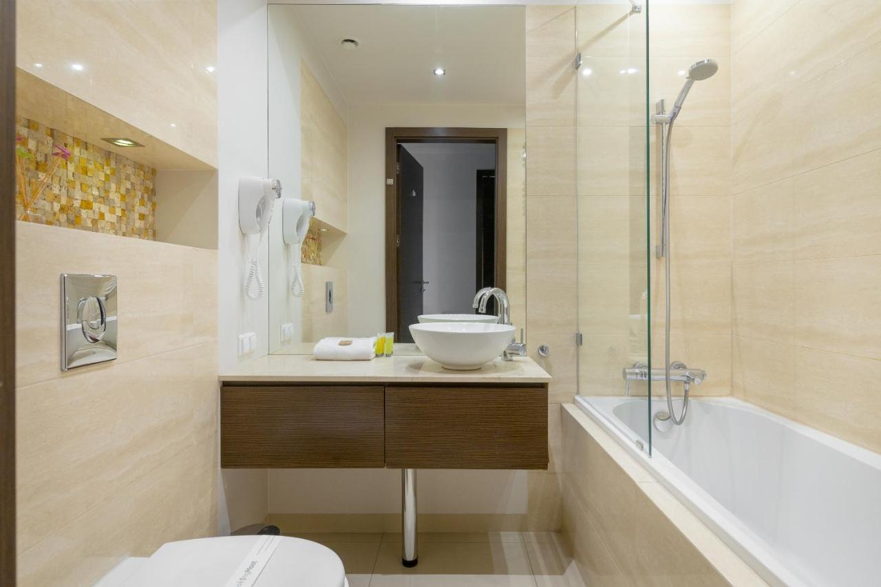 Grzybowska Platinum Apartment Tower A ワルシャワ エクステリア 写真