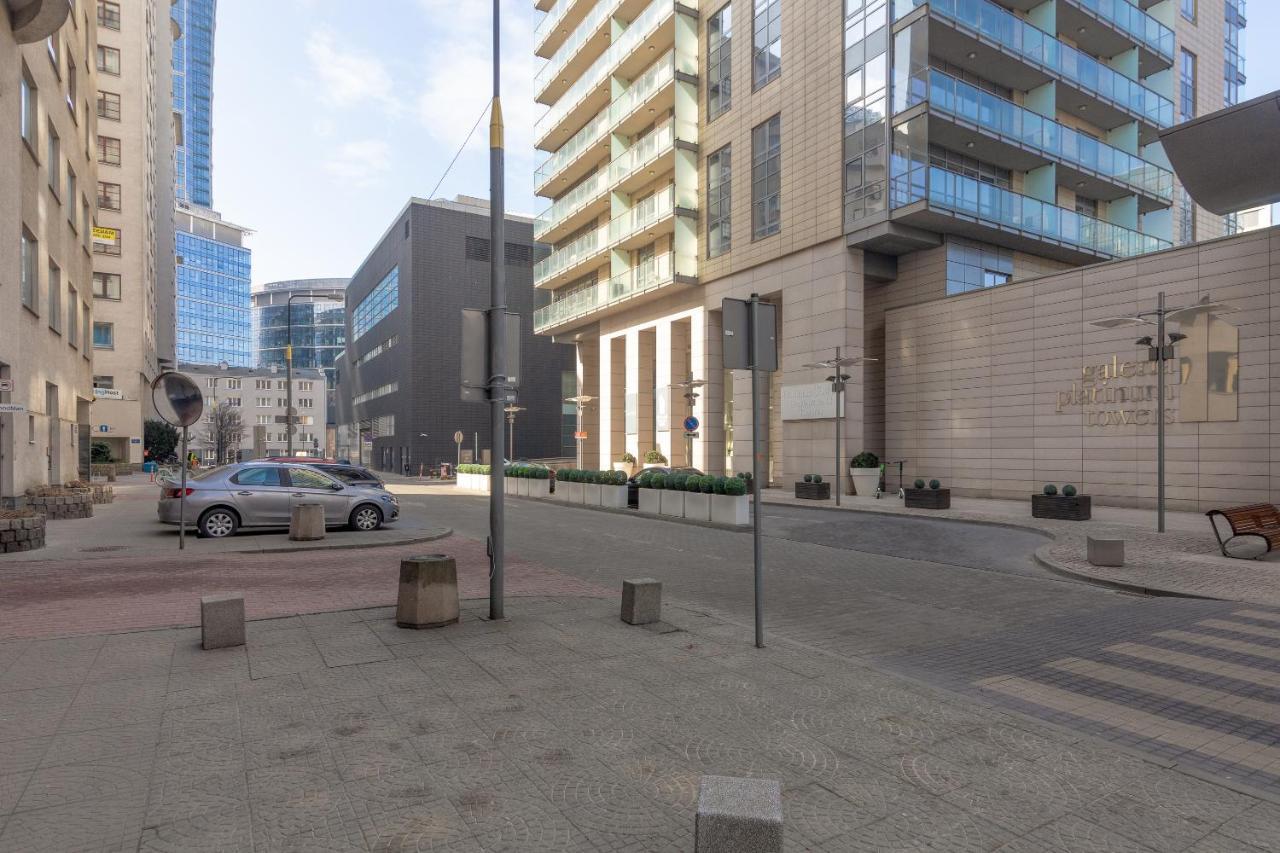 Grzybowska Platinum Apartment Tower A ワルシャワ エクステリア 写真